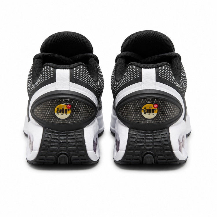 کتونی نایک Air Max DN زنانه مشکی سفید مستر